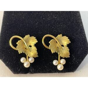 Vintage Krementz Earrings Gold Overlay Pearls Grape Leaf Screw Back Coquette
